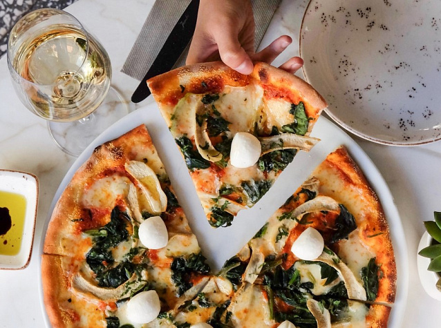 Подбираем вино к пицце с разными начинками | Блог Винного дома Мильстрим